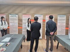 학술제 전시회3.jpg